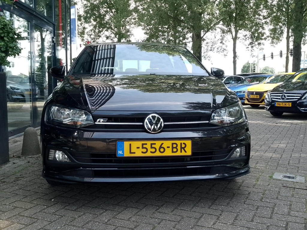 39261533-5.jpg