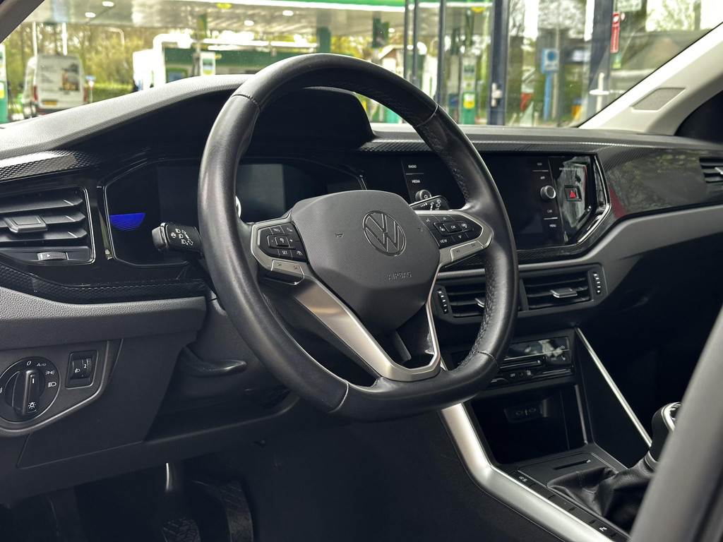 44187066-11.jpg