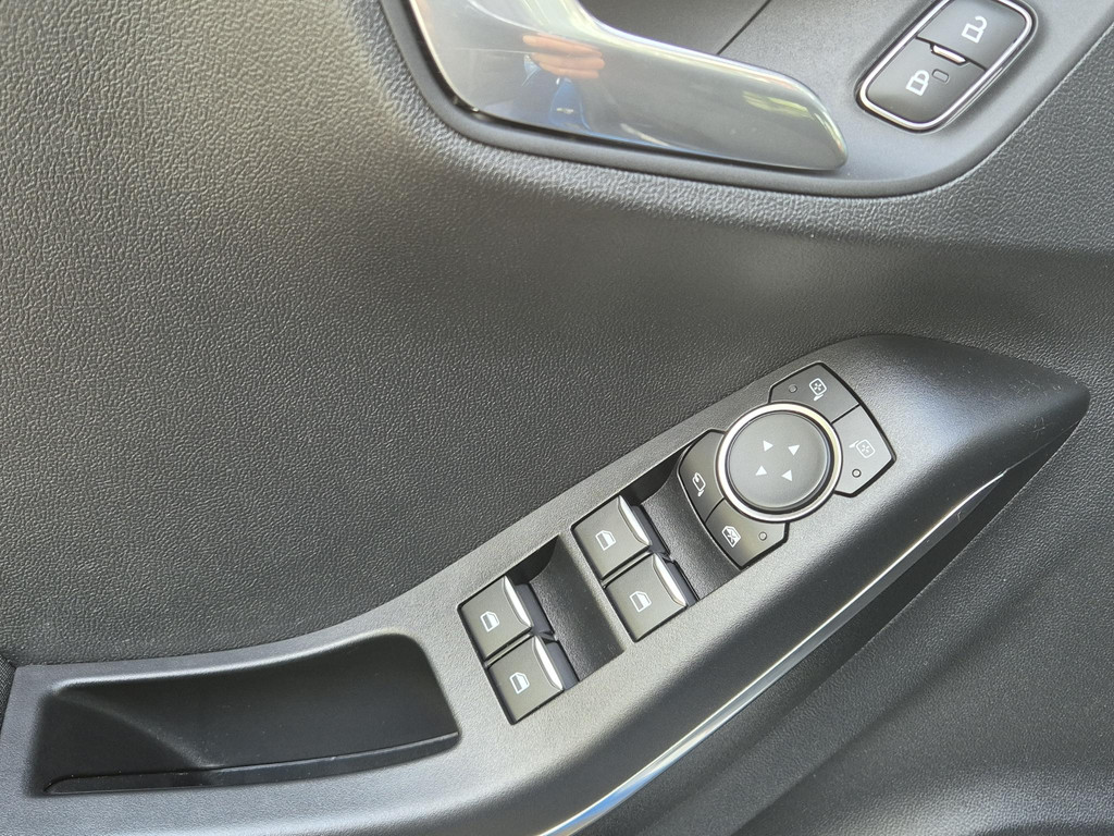 44627599-18.jpg