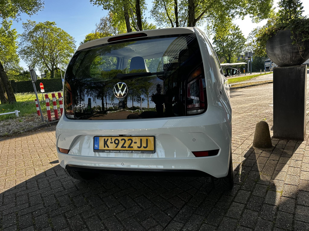 44643865-6.jpg