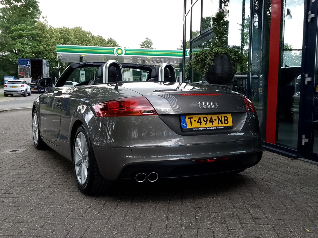 45134960-4.jpg
