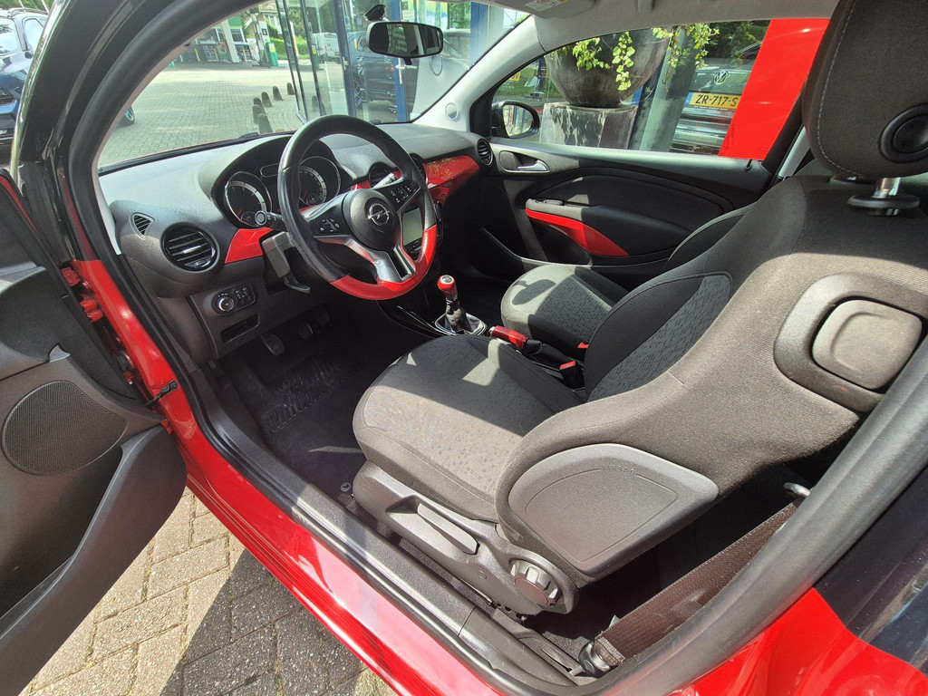 45399752-8.jpg