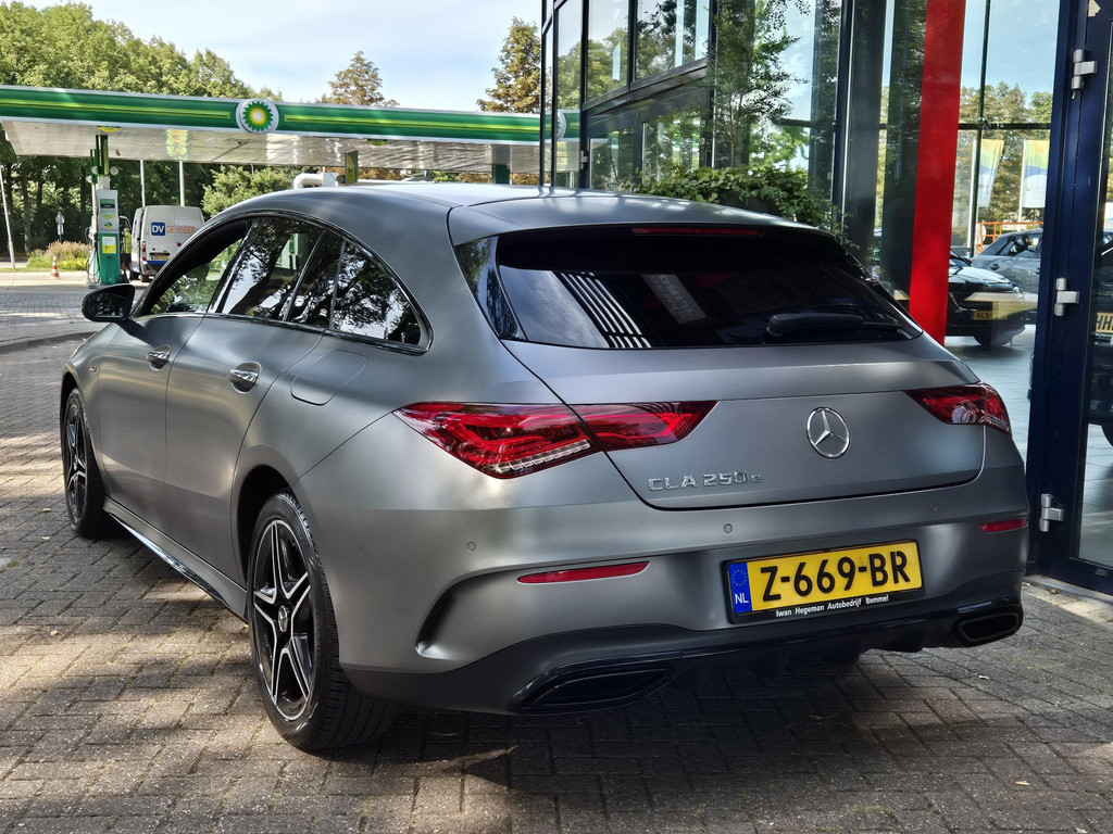 47164372-4.jpg