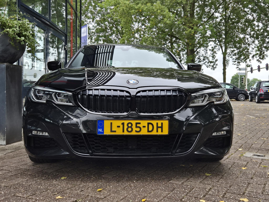 47317816-5.jpg