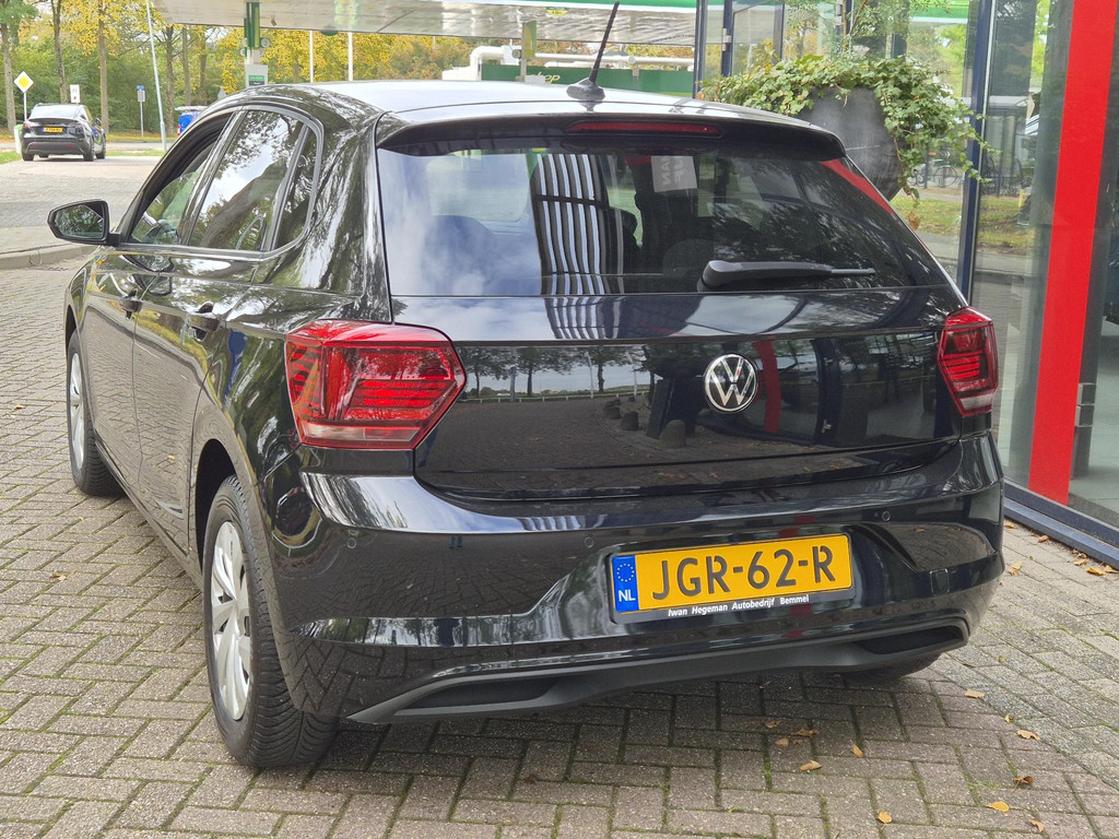 47731097-4.jpg