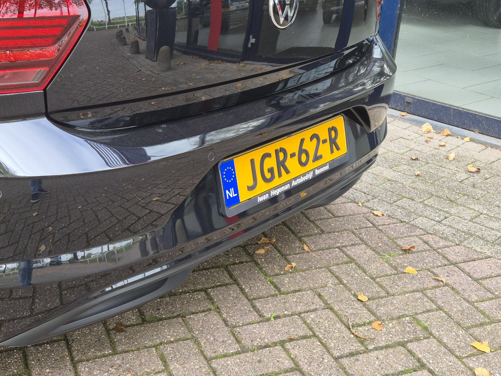 47731097-5.jpg