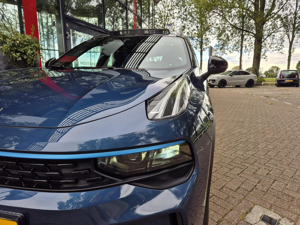 47858561-10.jpg