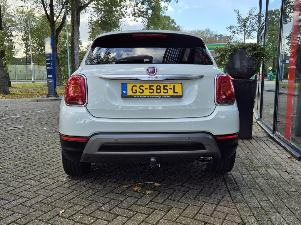 48526845-5.jpg
