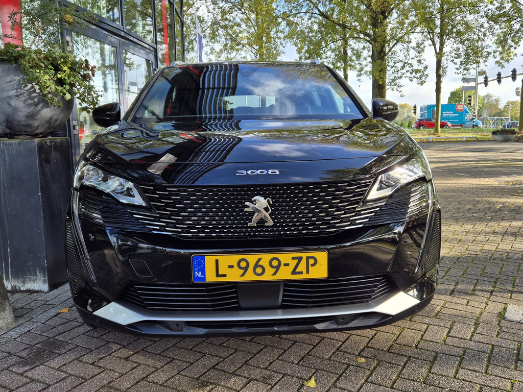 48590276-8.jpg