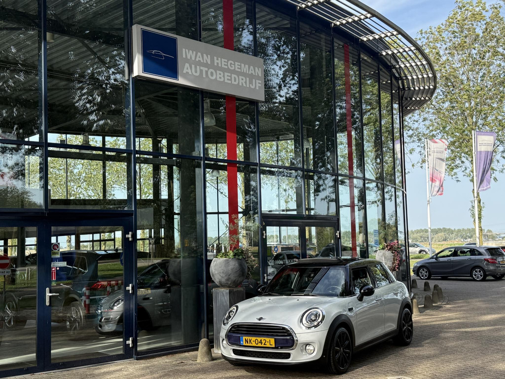 56514446-2.jpg